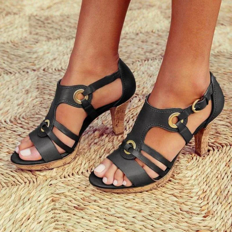 Fashionable Peep Toe Heeled Sandals