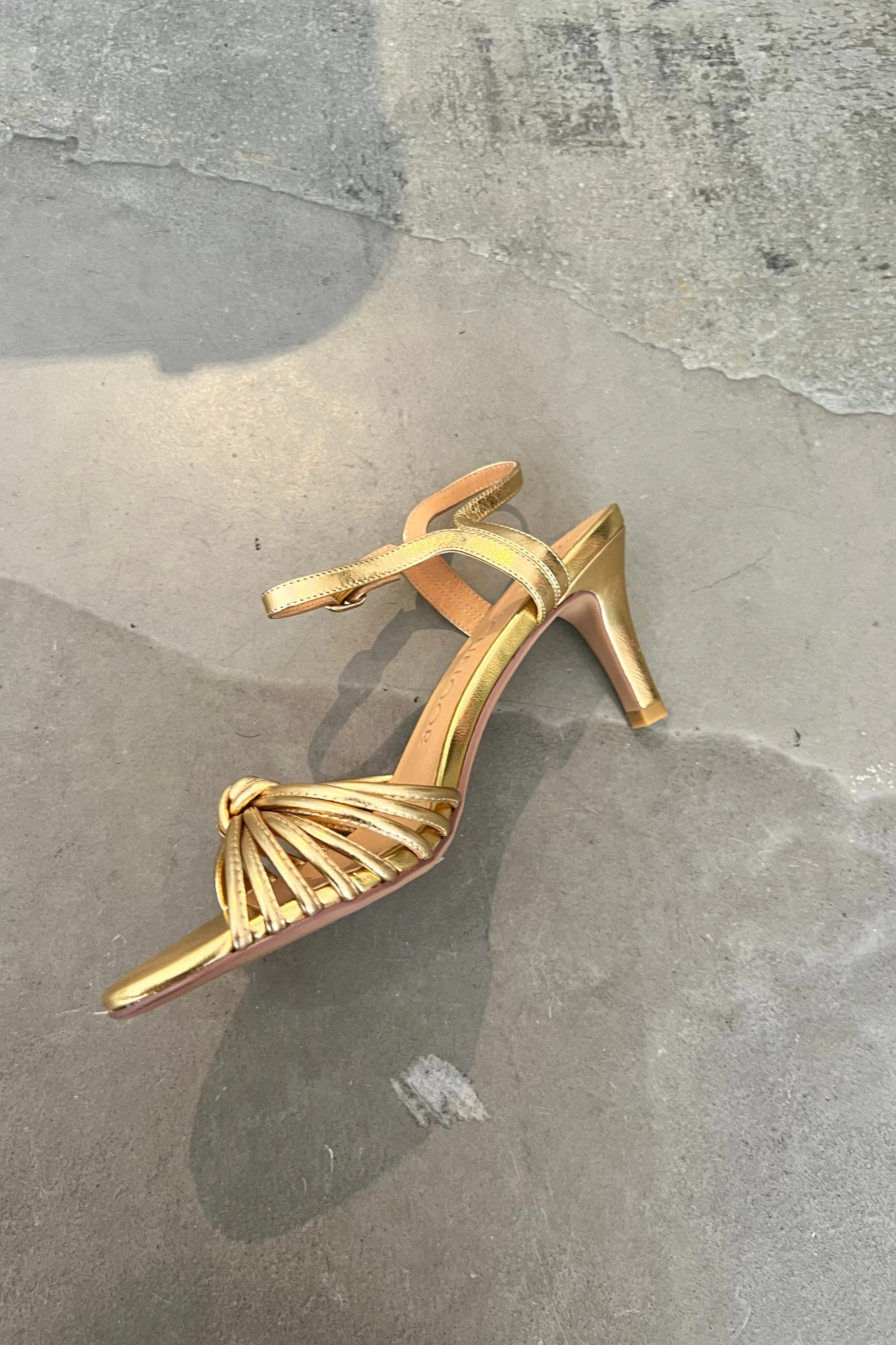 Sofie Schnoor - Gold Sandal